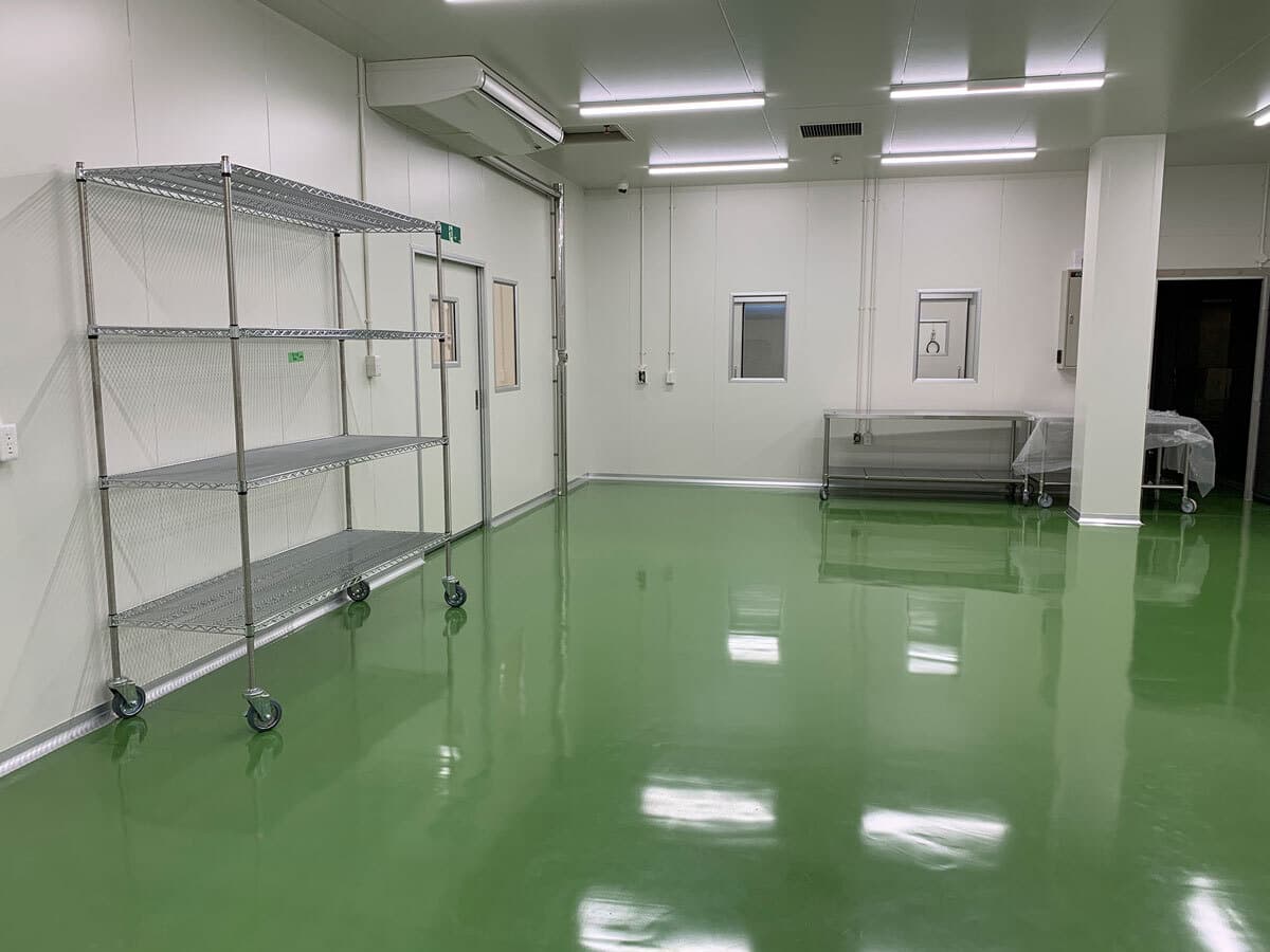 10_cleanroom.jpg