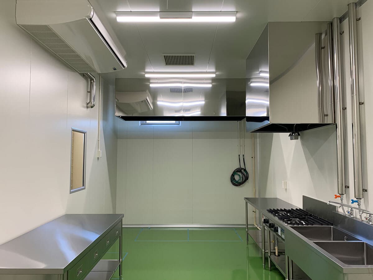 09_cleanroom.jpg